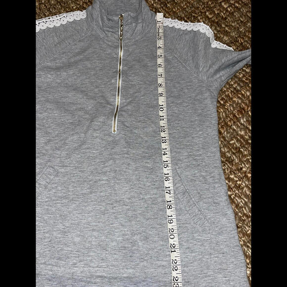 Lilly Pulitzer SZ XS Gray Skipper Popover Sweatshirt Peek-A-Boo Lace Sleeve - Picture 5 of 6
